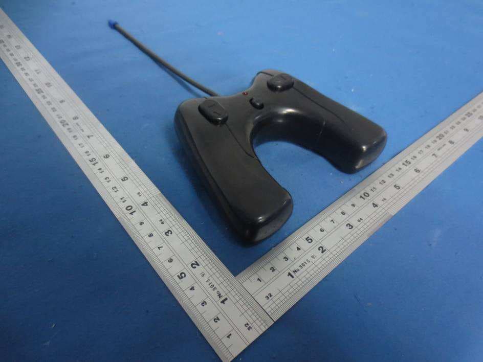 Toy RC Bumper Car Set - FCC ID 2ABF4SF2014B27A - GUANGDONG SHIFENG TOYS INDUSTRIAL CO.,LTD (4)