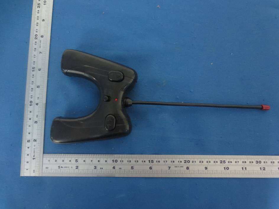 Toy RC Bumper Car Set - FCC ID 2ABF4SF2014B49A - GUANGDONG SHIFENG TOYS INDUSTRIAL CO.,LTD (4)