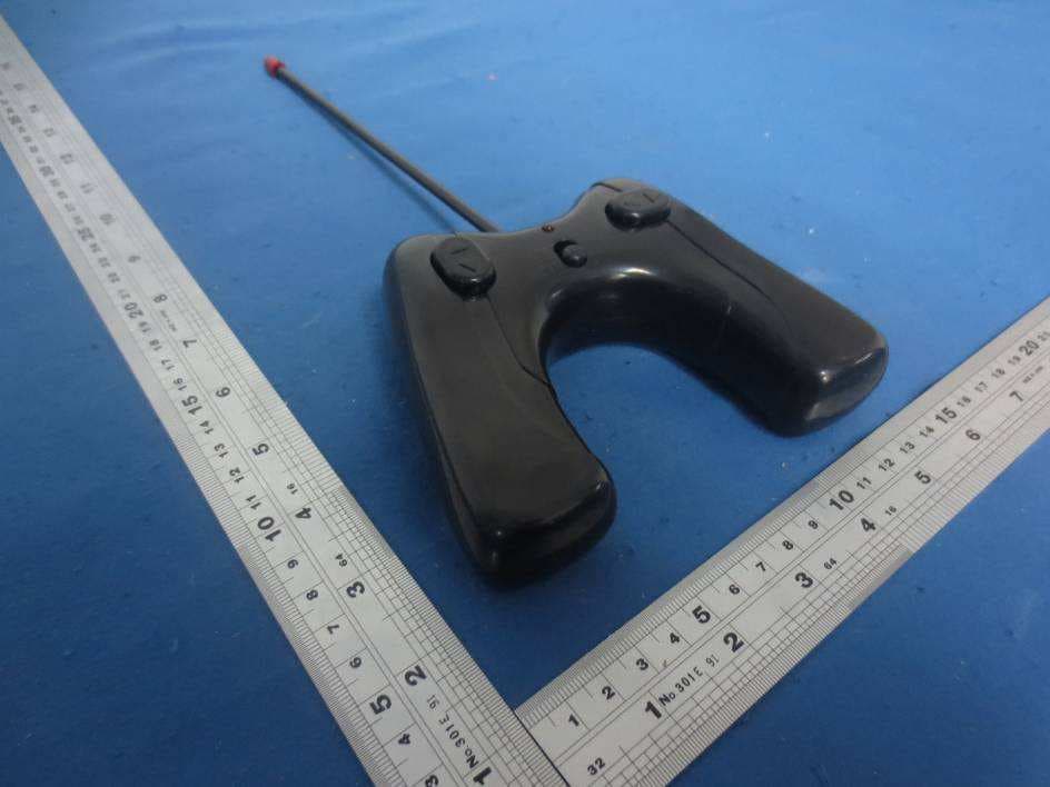 Toy RC Bumper Car Set - FCC ID 2ABF4SF2014B49A - GUANGDONG SHIFENG TOYS INDUSTRIAL CO.,LTD (2)