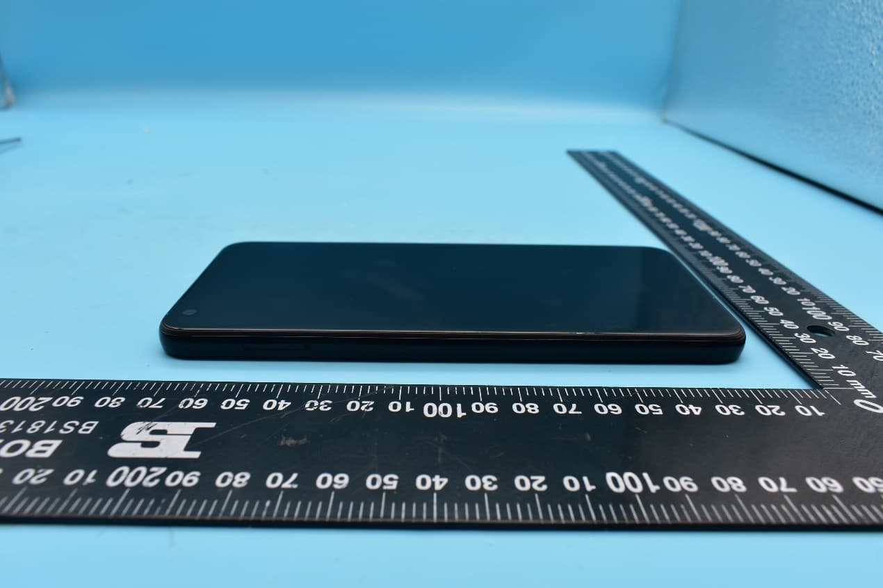 Orbic Magic (Mobile Phone with (5G NR/ LTE/ WCDMA/ GSM/BT/WIFI) - FCC ID 2ABGH-R678EL - Reliance Communications LLC (5)