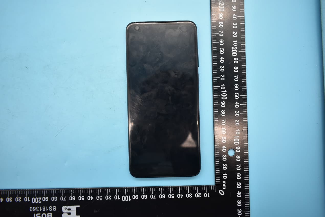 Orbic Magic (Mobile Phone with (5G NR/ LTE/ WCDMA/ GSM/BT/WIFI) - FCC ID 2ABGH-R678EL - Reliance Communications LLC (4)