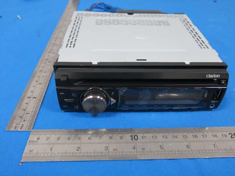 CD/USB/SD/MP3/WMA DIGITAL MEDIA RECEVIER - FCC ID 2ABGY-CZ105BT - Electronica Clarion S.A. de C.V. (3)