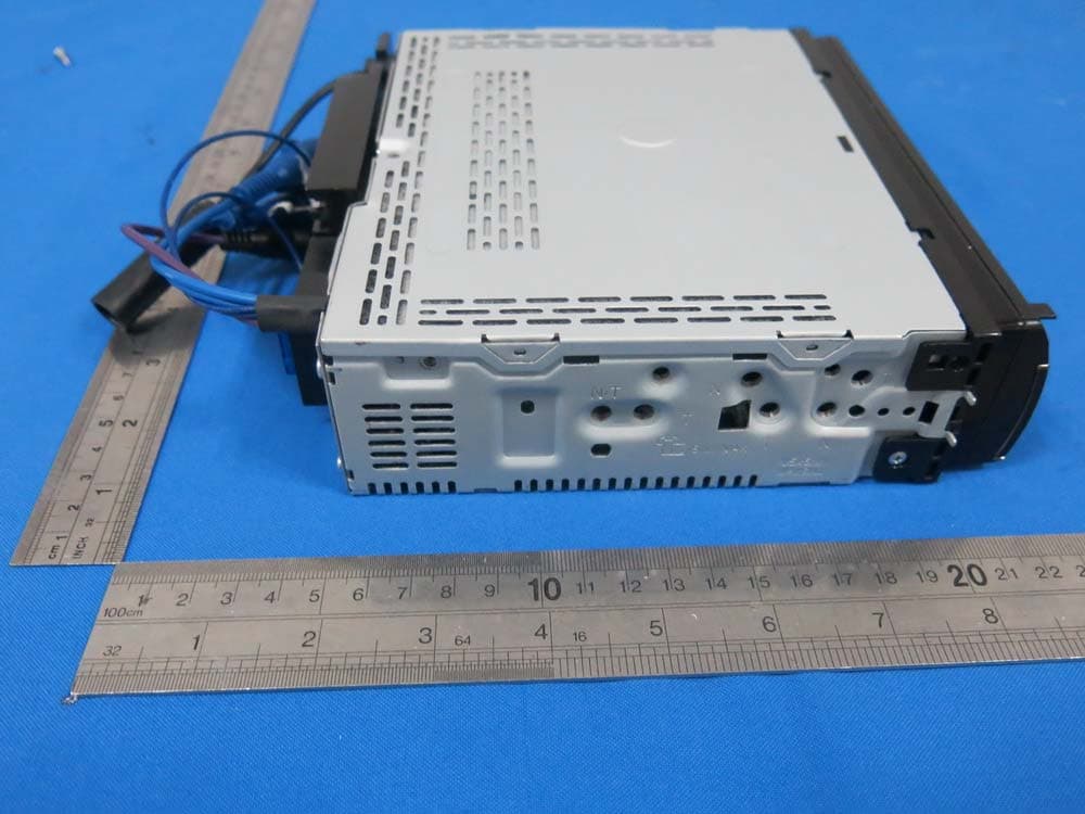 CD/USB/SD/MP3/WMA DIGITAL MEDIA RECEVIER - FCC ID 2ABGY-CZ105BT - Electronica Clarion S.A. de C.V. (2)