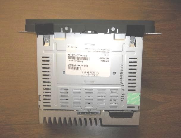 car stereo with BT radio - FCC ID 2ABGYBTD33-CLARION - Electronica Clarion S.A. de C.V. (2)