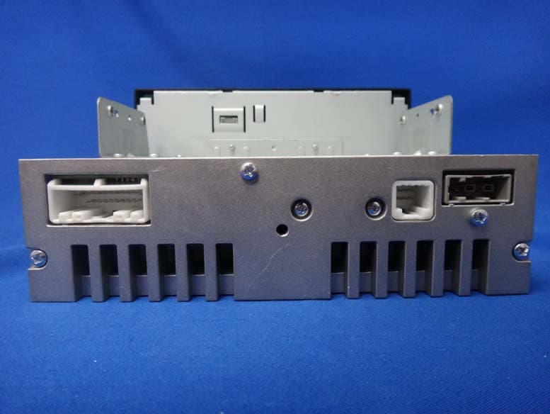 Car Radio with Bluetooth - FCC ID 2ABGYBTS33-CLARION - Electronica Clarion S.A. de C.V. (2)