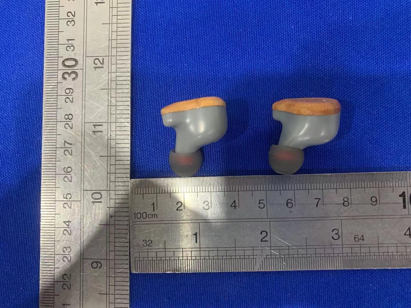 Bluetooth earbuds with charging case - FCC ID 2ABHA0090 - NINGBO CSTAR IMP&EXP CO., LTD (2)