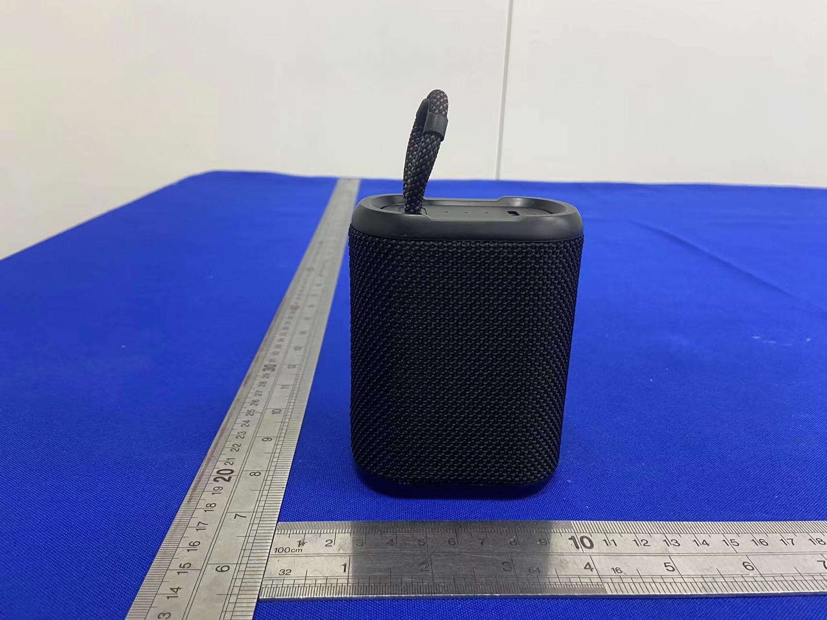 Waterproof Bluetooth Speaker - FCC ID 2ABHA0109 - NINGBO CSTAR IMP&EXP CO., LTD (2)