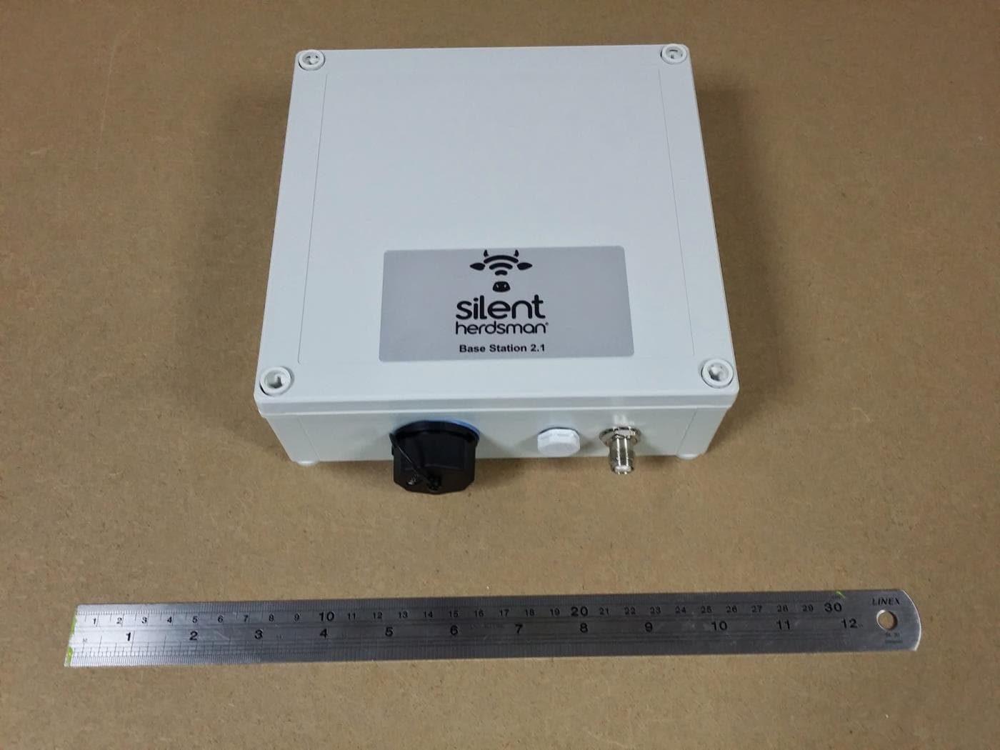 Silent Herdsman Base Station - FCC ID 2ABHT2110010 - Silent Herdsman Limited (3)