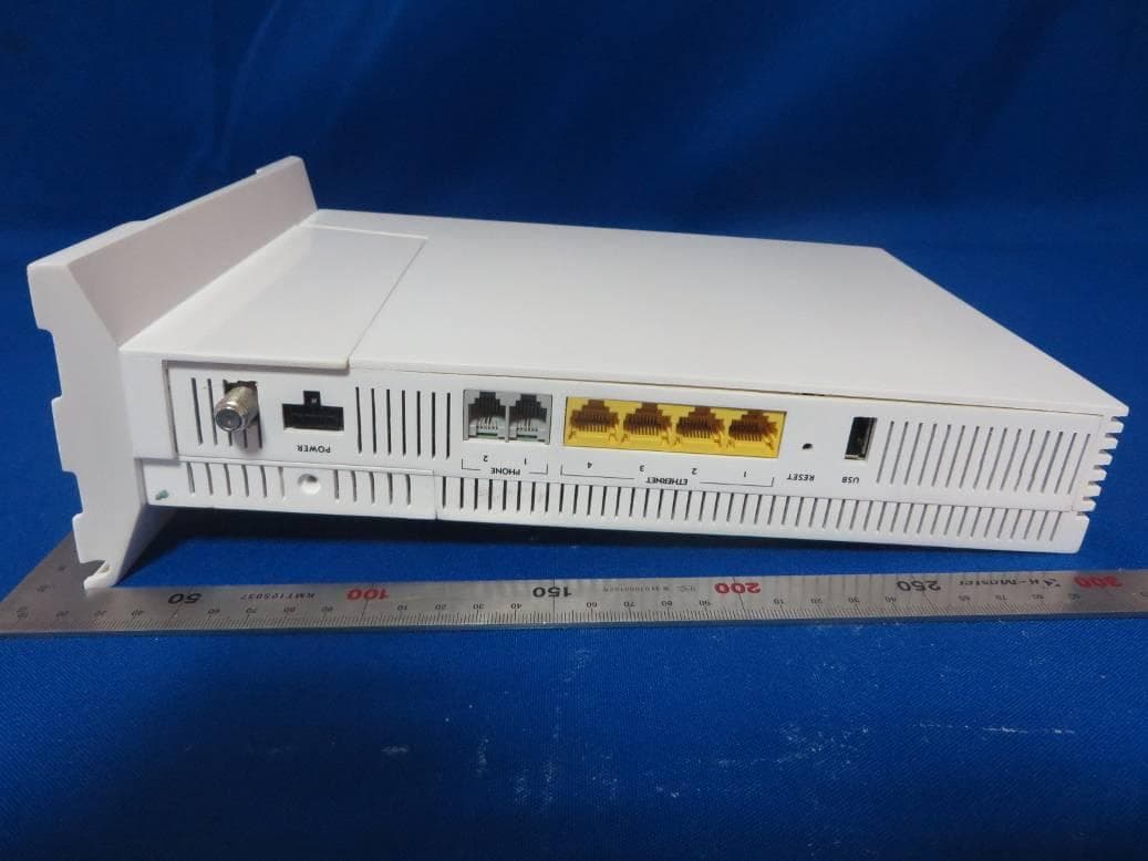 WIFI dual band 4 GE LAN GPON HGU - FCC ID 2ABLK-8X4G-2V2 - Calix Inc. (2)