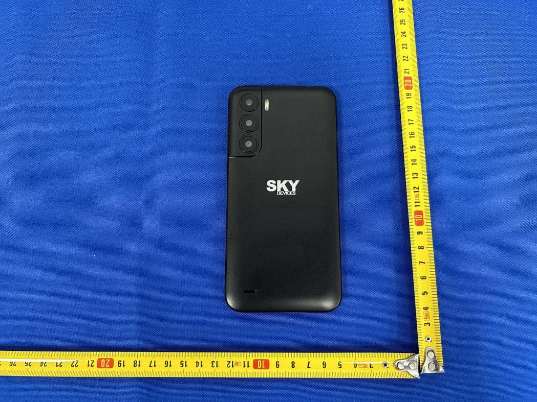 mobile phone - FCC ID 2ABOSSKYELITEG63 - Sky Phone LLC