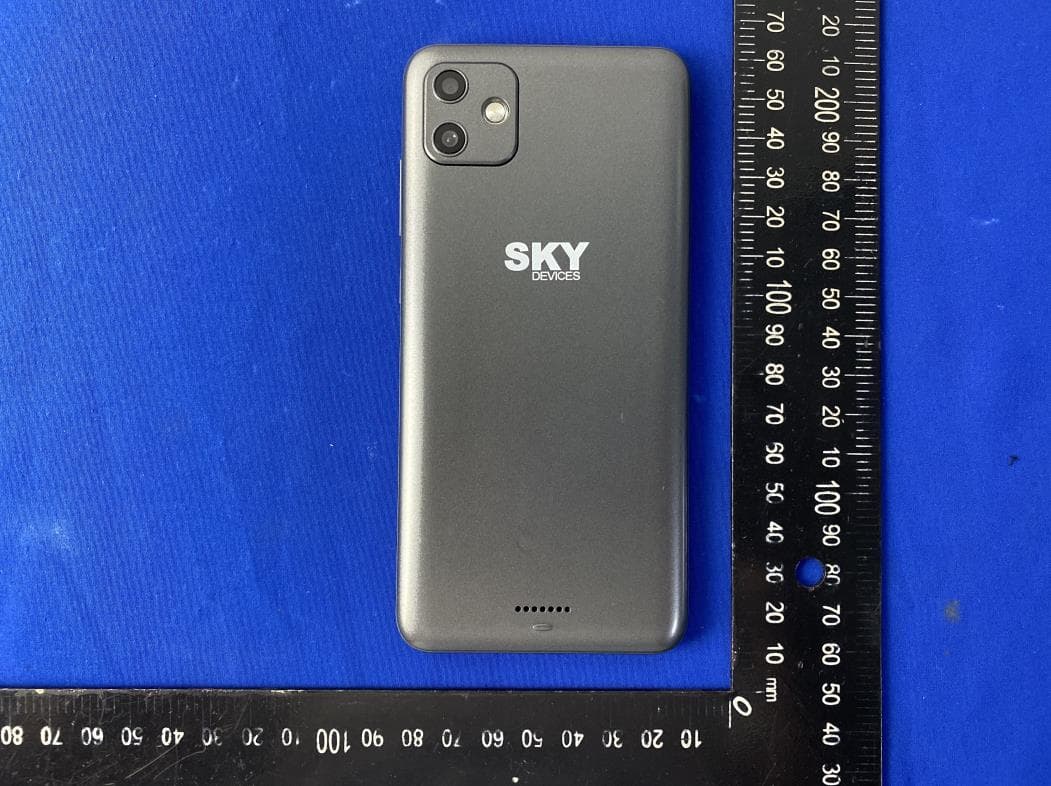 4G Smartphone - FCC ID 2ABOSSKYELITEP55 - Sky Phone LLC