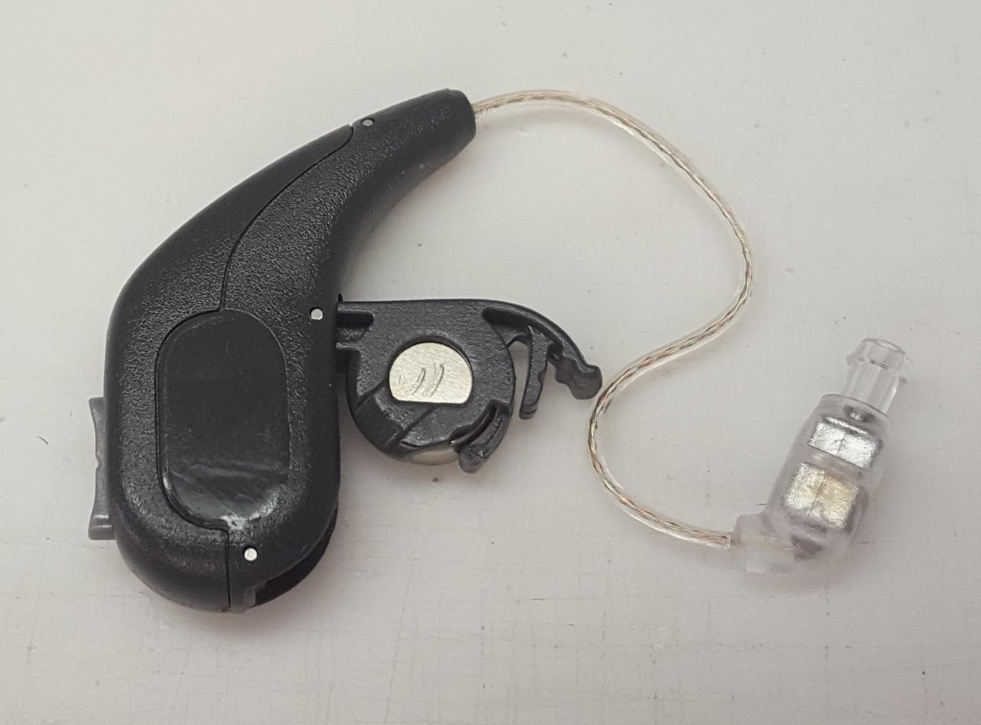 BHA100 Braun Clear Hearing Aid - FCC ID 2ABRGBHA100 - KAZ USA INC (4)