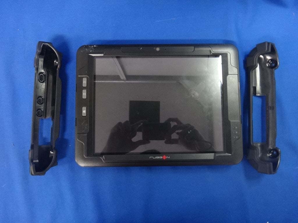 TABLET PC - FCC ID 2ABTU-PM-522 - RuggON Corporation (3)