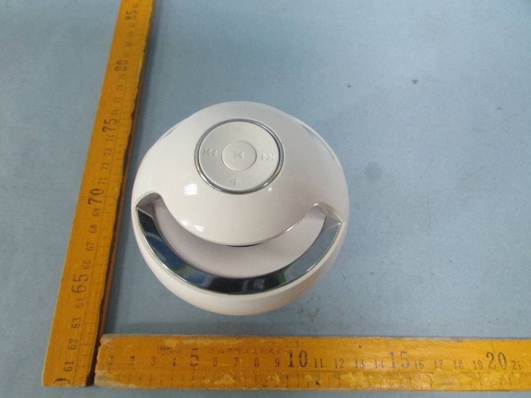 Bluetooth Speaker - FCC ID 2ABVAJY3533BT - JY Enterprise Limited (2)