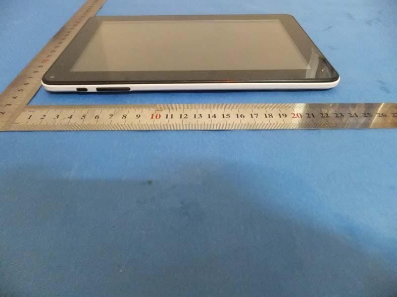 9 INCH TOUCH SCREEN DISPLAY WITH KEYBOARD AND CASE - FCC ID 2ABWOCMP770 - Everex Electronics Ltd (5)