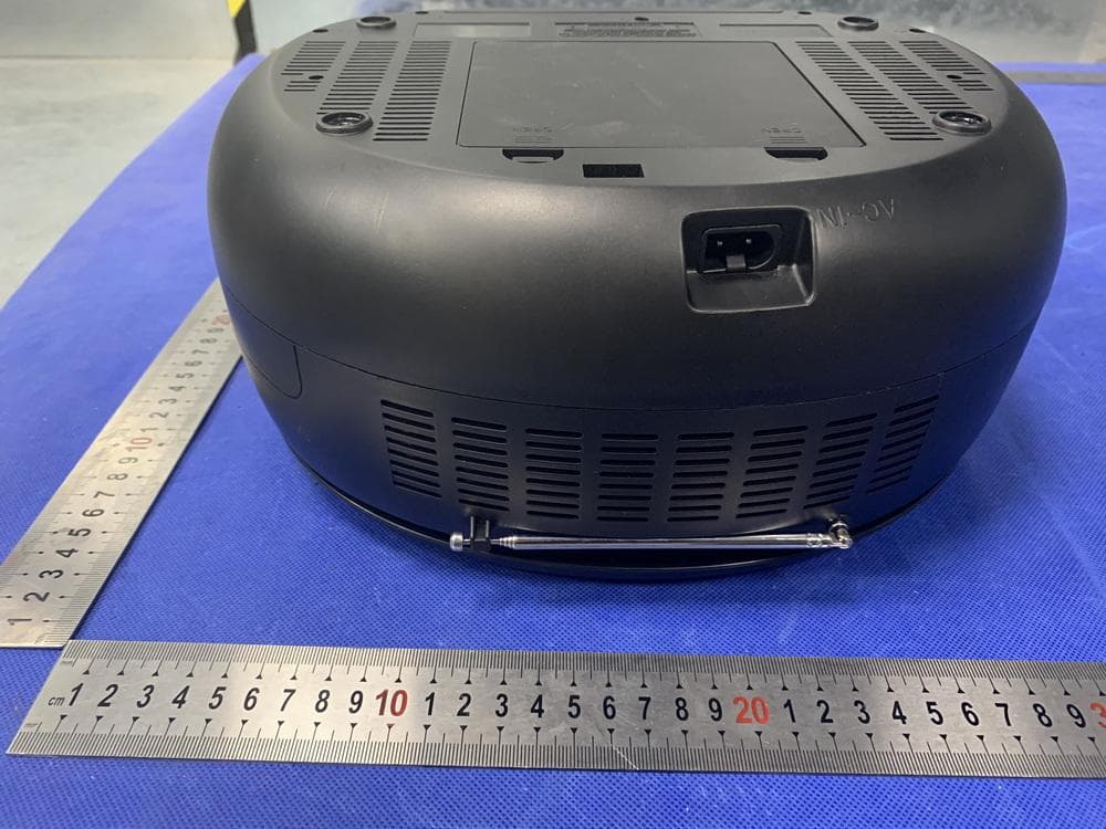 CD BOOMBOX WITH BLUETOOTH WIRELESS TECHNOLOGY - FCC ID 2ABWOMD6972 - Everex Electronics Ltd