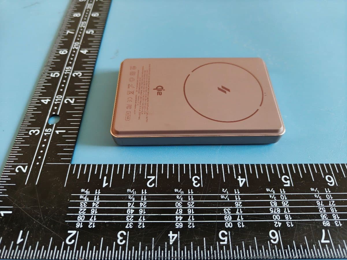 Qi2 Ultra Slim Power Bank - FCC ID 2ABY9VIONTA-Q10 - Adam Elements International Co., LTD. (3)