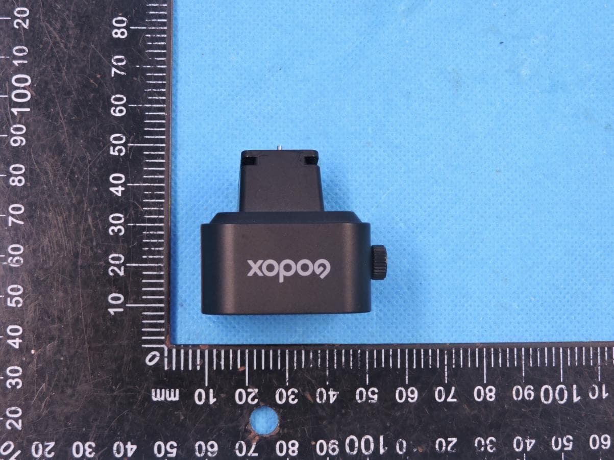 TTL Wireless Flash Trigger with 2.4G SRD - FCC ID 2ABYN106 - GODOX PHOTO EQUIPMENT CO.,LTD