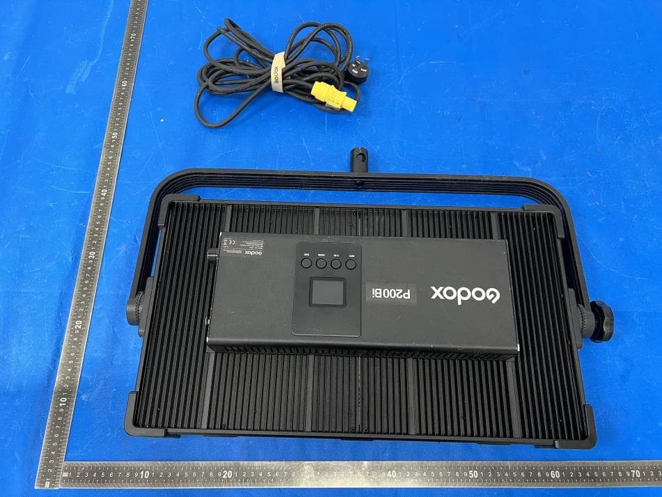 GODOX Bi-color LED Light Panel - FCC ID 2ABYN112 - GODOX PHOTO EQUIPMENT CO.,LTD (2)