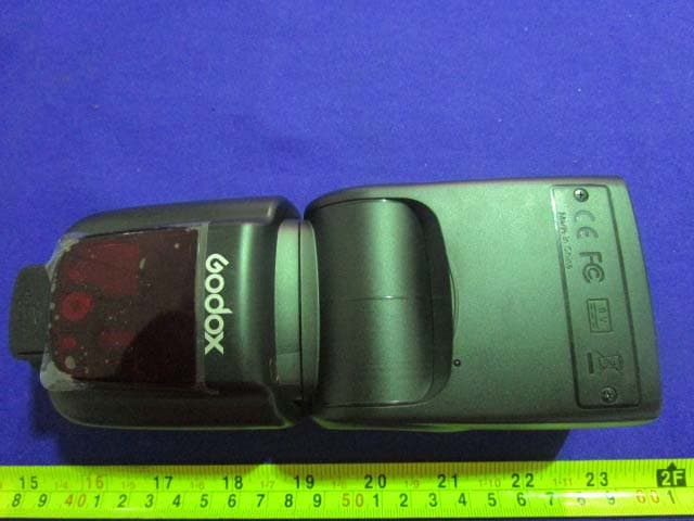 Thinklite TTL Camera Flash - FCC ID 2ABYNTT685C - GODOX PHOTO EQUIPMENT CO.,LTD