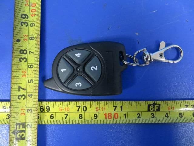 RF Remote Control - FCC ID 2ABYXPLRCC1 - Platinum Access Systems Inc.
