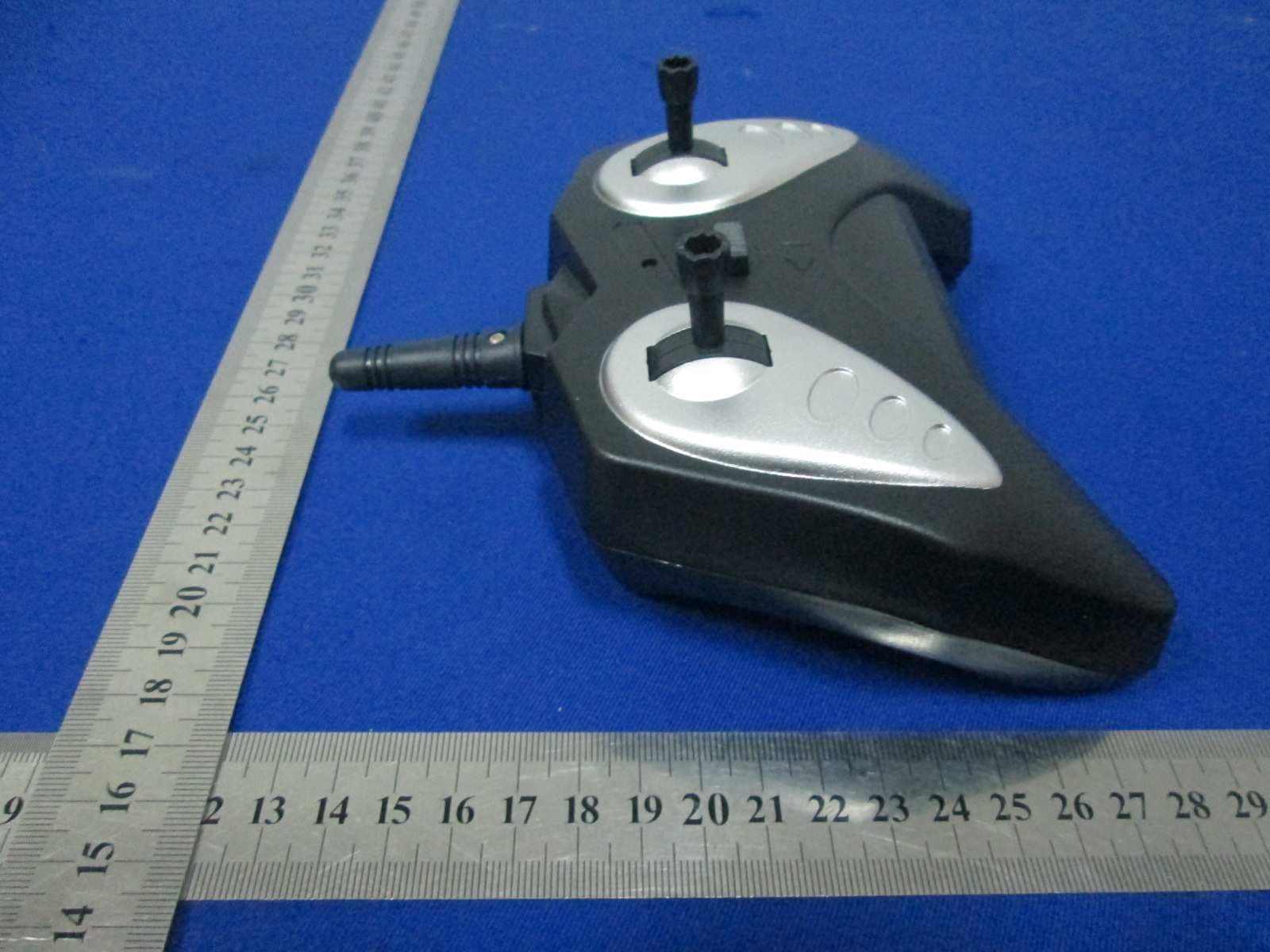 1/6 Monster truck, 1/8 Monster truck - FCC ID 2ABYZ61535 - HK(SHENZHEN) INDUSTRIES DEVELOPMENT CO., LTD (5)