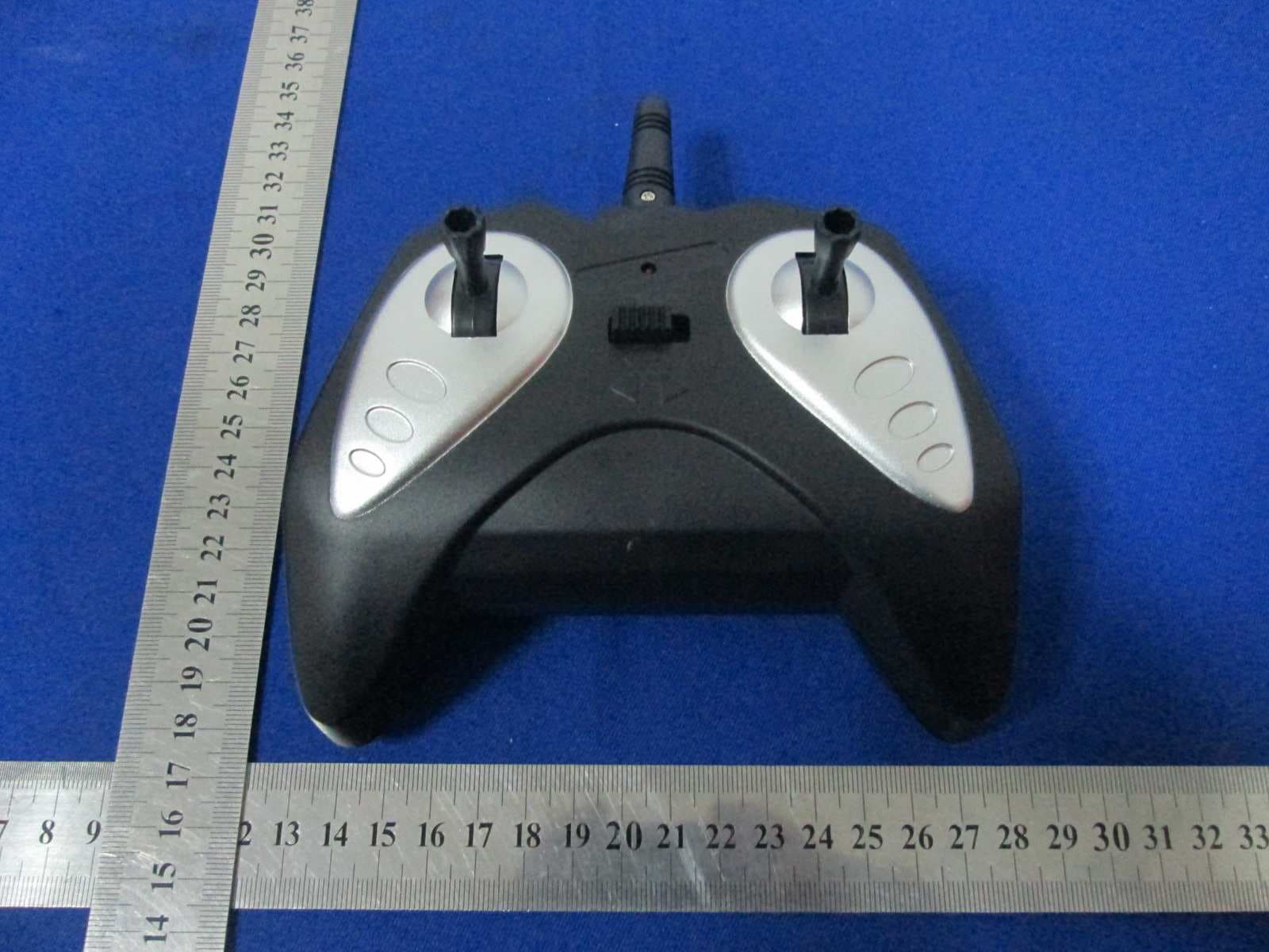 1/6 Monster truck, 1/8 Monster truck - FCC ID 2ABYZ61535 - HK(SHENZHEN) INDUSTRIES DEVELOPMENT CO., LTD (2)