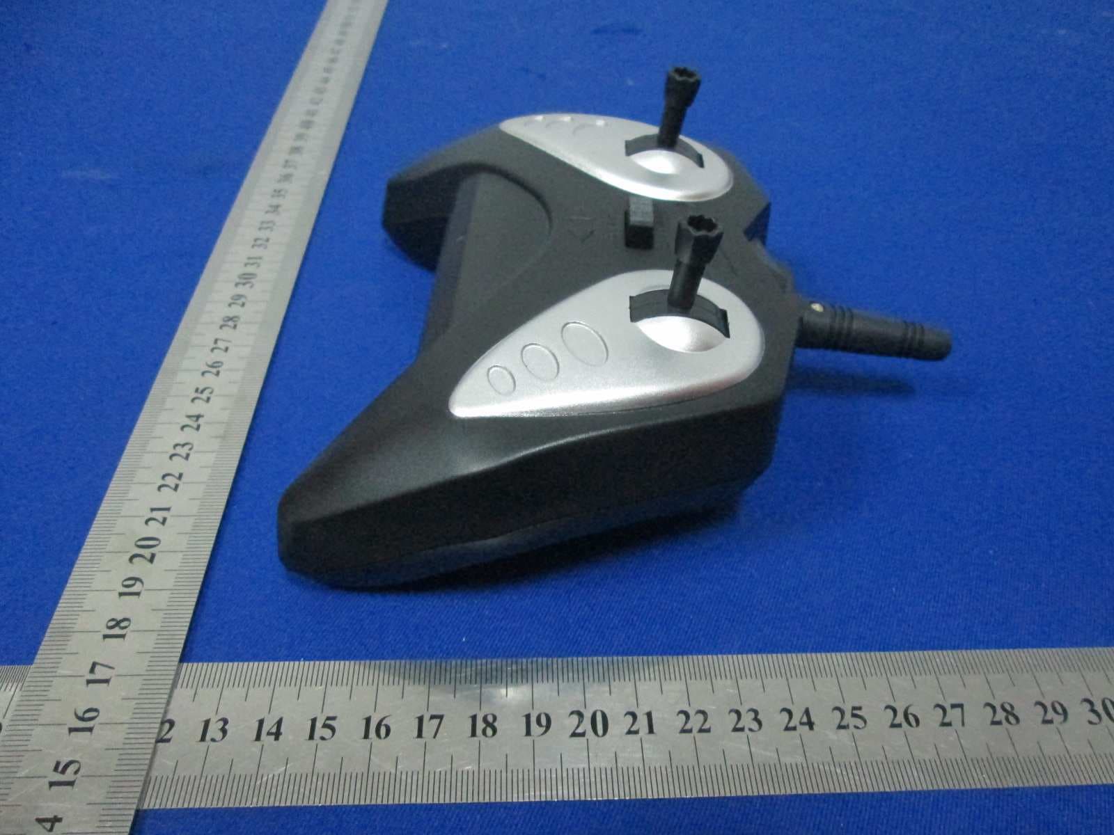 1/6 Monster truck, 1/8 Monster truck - FCC ID 2ABYZ61535 - HK(SHENZHEN) INDUSTRIES DEVELOPMENT CO., LTD (4)