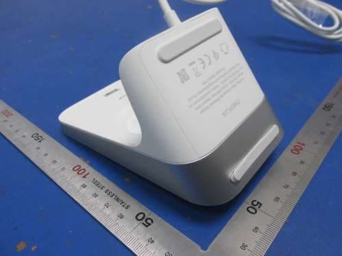 OnePlus Warp Charge 30 Wireless Charger - FCC ID 2ABZ2-C301ANA - OnePlus Technology (Shenzhen) Co., Ltd.