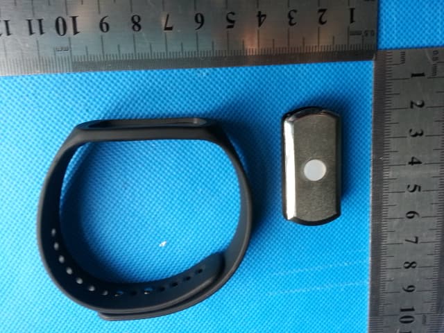 Wireless activity tracker - FCC ID 2AC2H-IR132 - Guangzhou Advansolution Corp. (4)