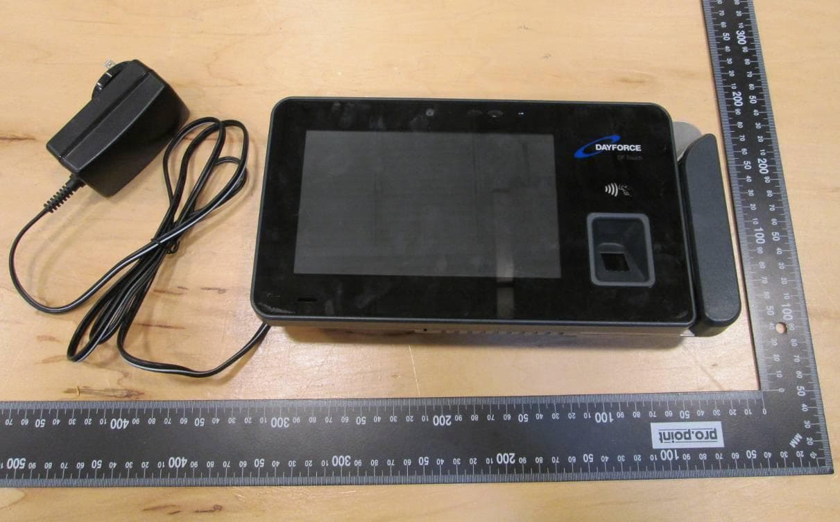 Time & Attendance Device - FCC ID 2AC2N-DFTOUCHWR - Ceridian Canada Ltd (3)
