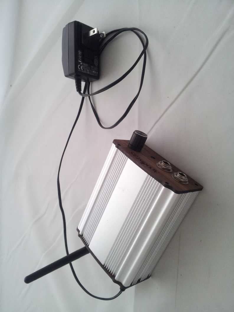 Guitar Wireless Mic Base Station - FCC ID 2AC35-MELODYGRX - Acoustas Co