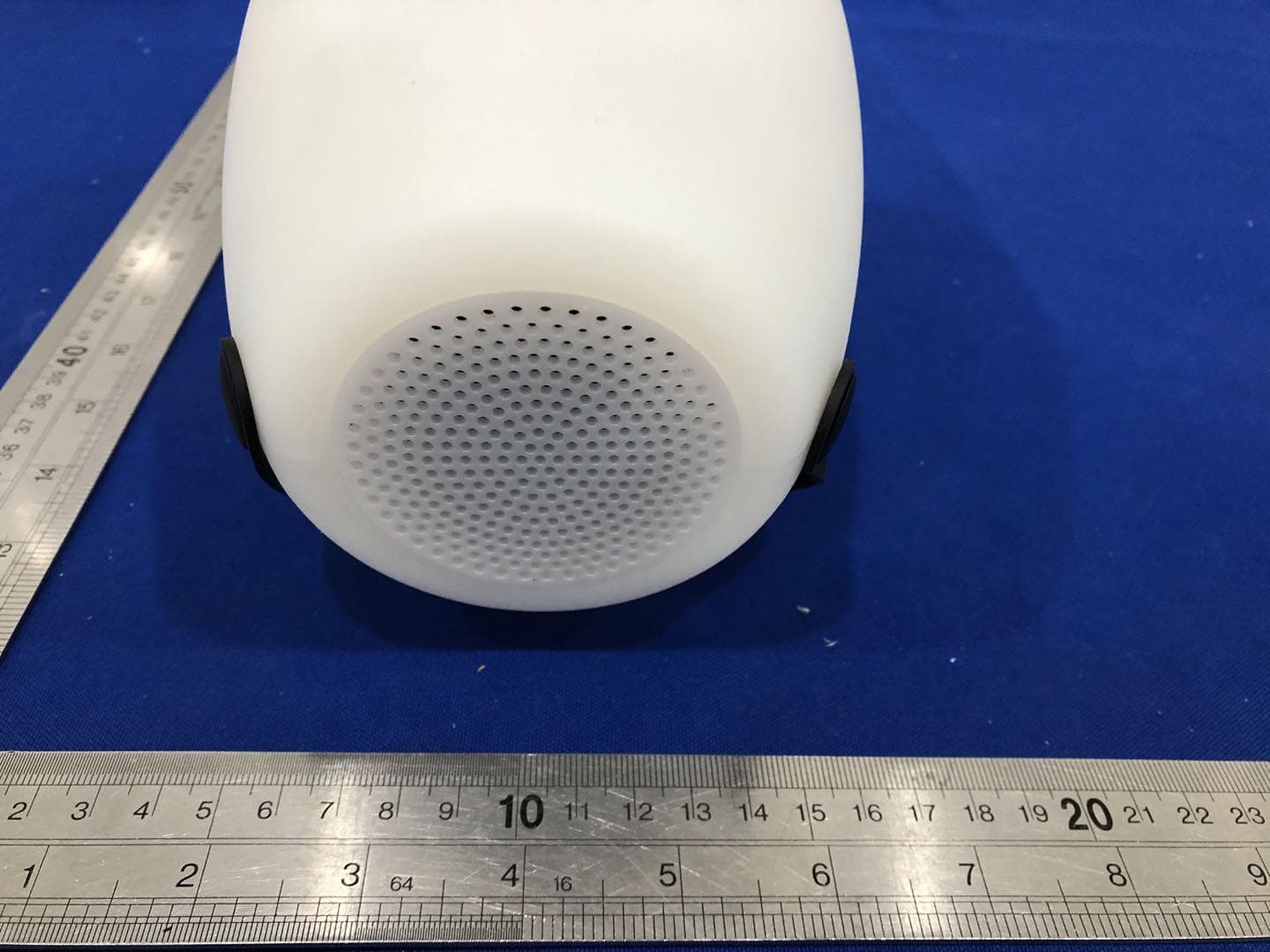 Portable Speaker Lantern - FCC ID 2AC37KBSLT0234 - Power Beauty (Dongguan) Industrial Co., Ltd (3)