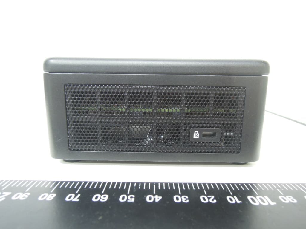 Wireless Charger - FCC ID 2AC3UWTM1B15 - Channel Well Technology Co., Ltd. (5)