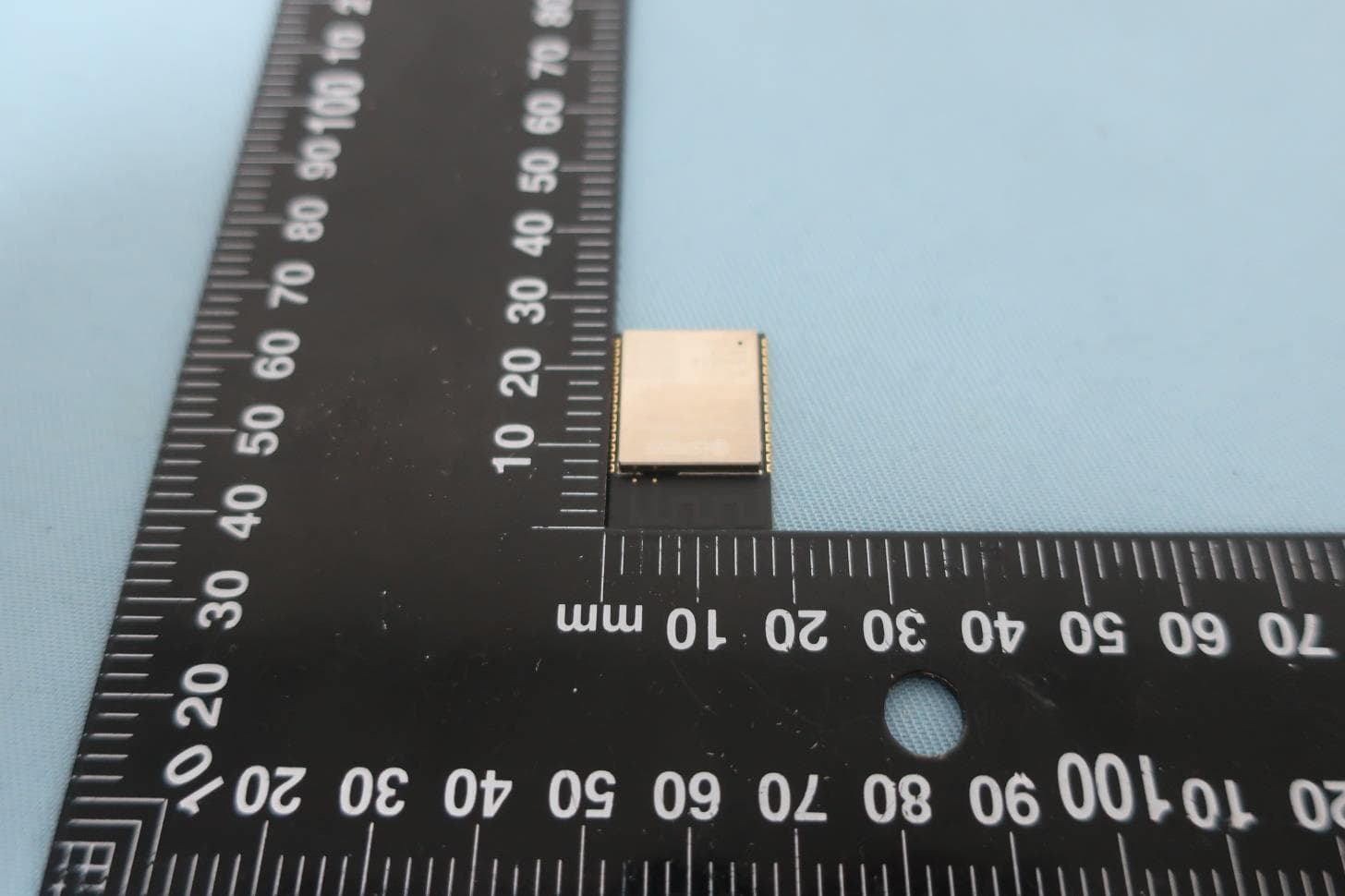 2.4GHz Wi-Fi & BT IoT Module - FCC ID 2AC7Z-ESPC6WROOM1 - ESPRESSIF SYSTEMS (SHANGHAI) CO., LTD (5)