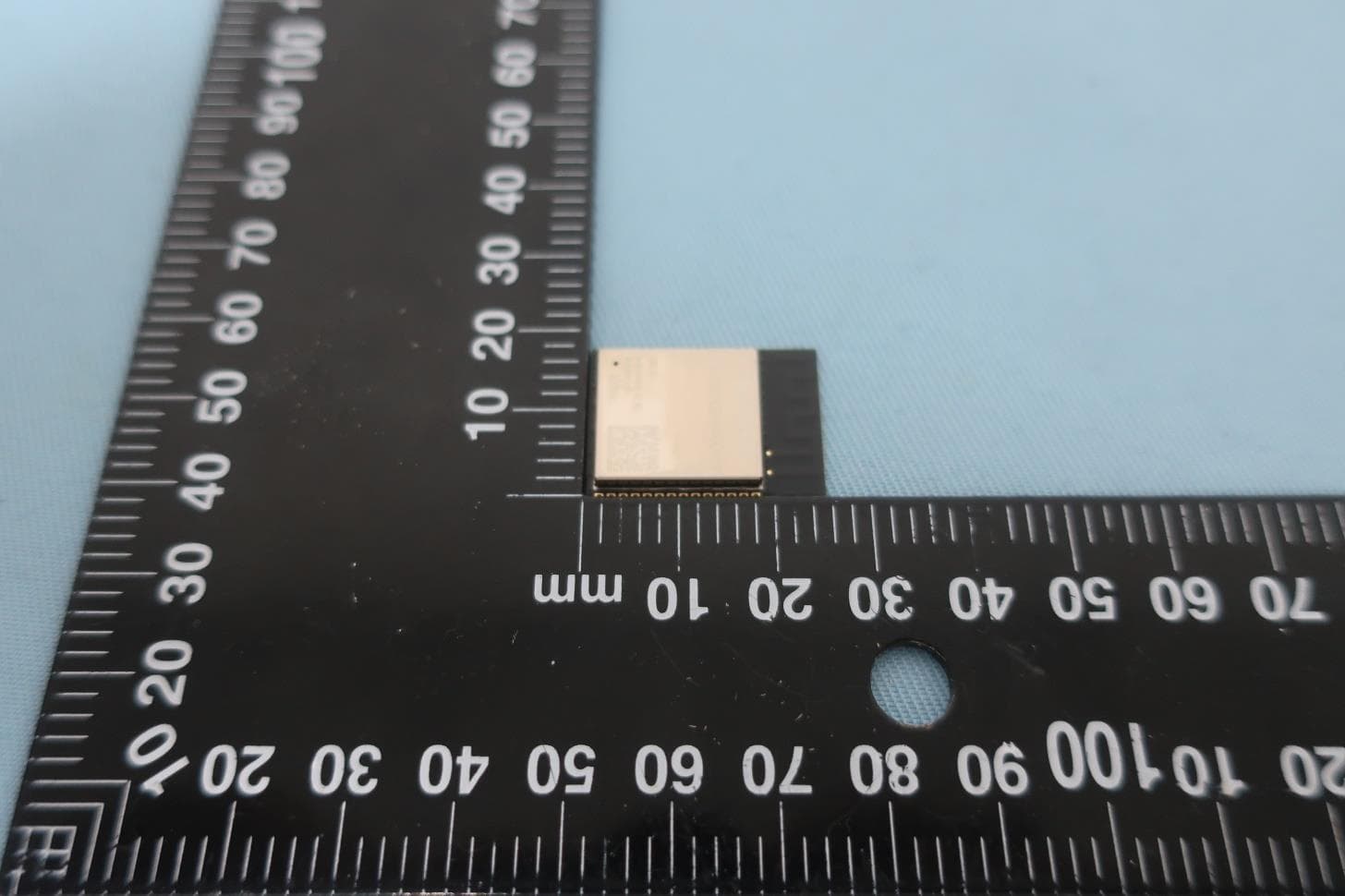 2.4GHz Wi-Fi & BT IoT Module - FCC ID 2AC7Z-ESPC6WROOM1 - ESPRESSIF SYSTEMS (SHANGHAI) CO., LTD (4)