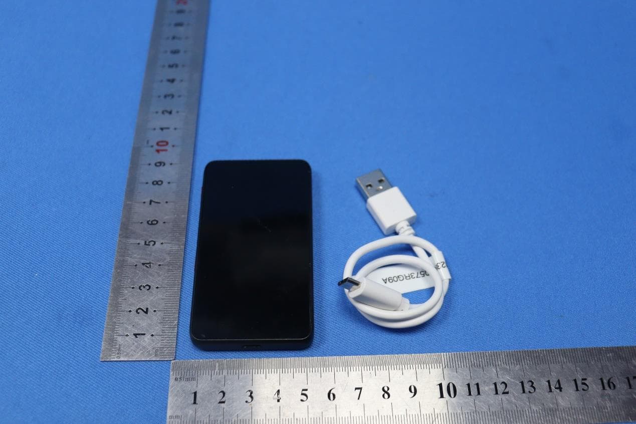 Revolutionary Intelligent KeyChain - FCC ID 2AC88-GLMT23A01 - HONGKONG UCLOUDLINK NETWORK TECHNOLOGY LIMITED (3)