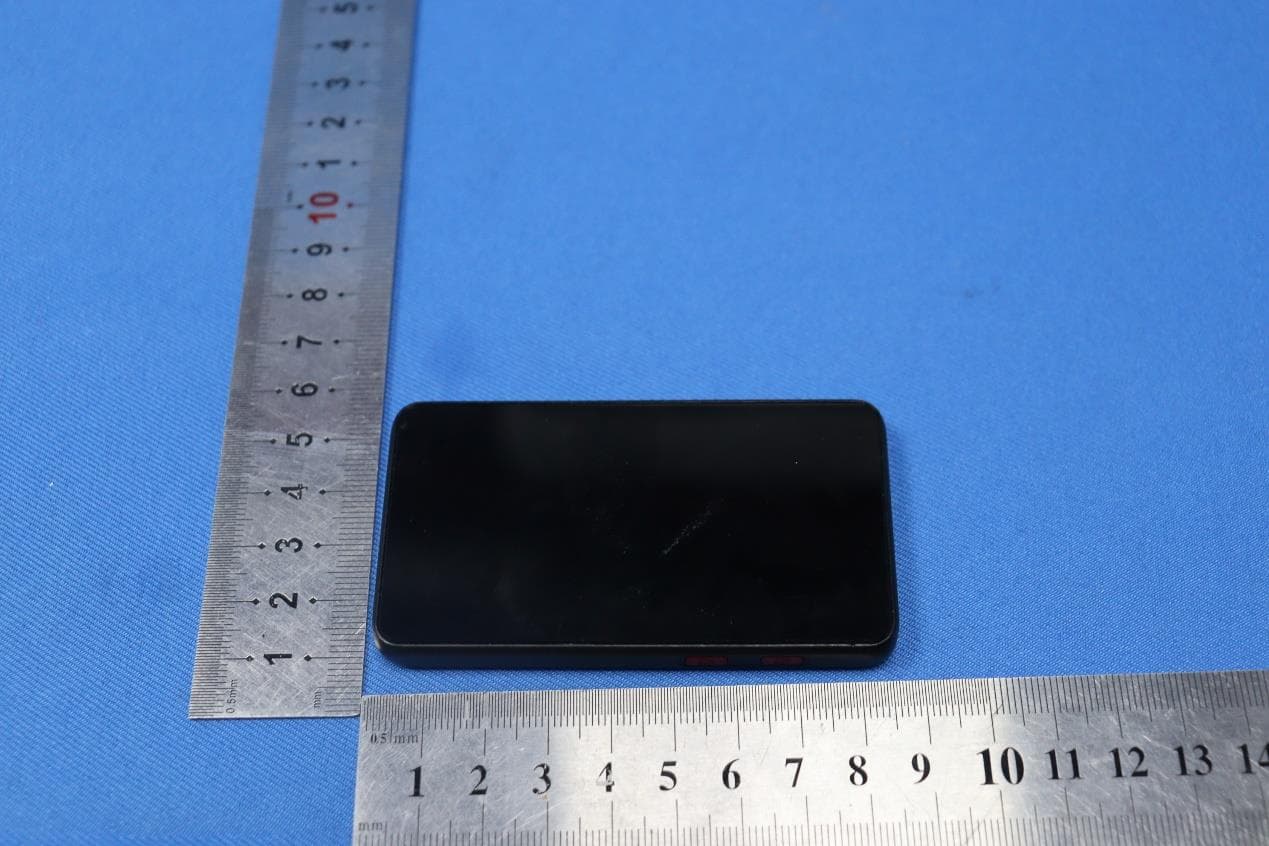 Revolutionary Intelligent KeyChain - FCC ID 2AC88-GLMT23A01 - HONGKONG UCLOUDLINK NETWORK TECHNOLOGY LIMITED (2)