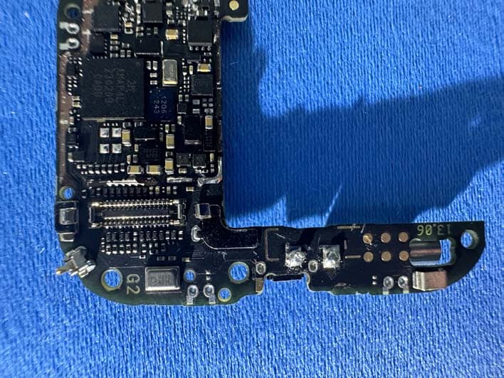 Smart watch - FCC ID 2AC8UA2211 - Anhui Huami Information Technology Co.,Ltd. (3)