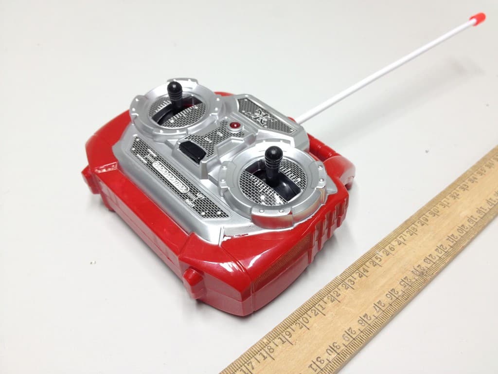 Radio Control Toy Transmitter (27.145MHz) - FCC ID 2ACAWXJ767001 - SHANTOU CITY XIANGJIA PLASTIC TOYS CO.,LTD (4)