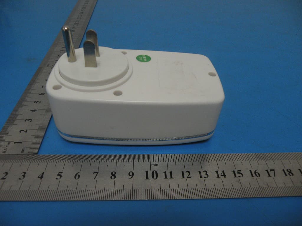 Plug in switch on/off - FCC ID 2ACC6GR-201THX - U-Fairy G.R. IOT Tech CO., Ltd. (4)