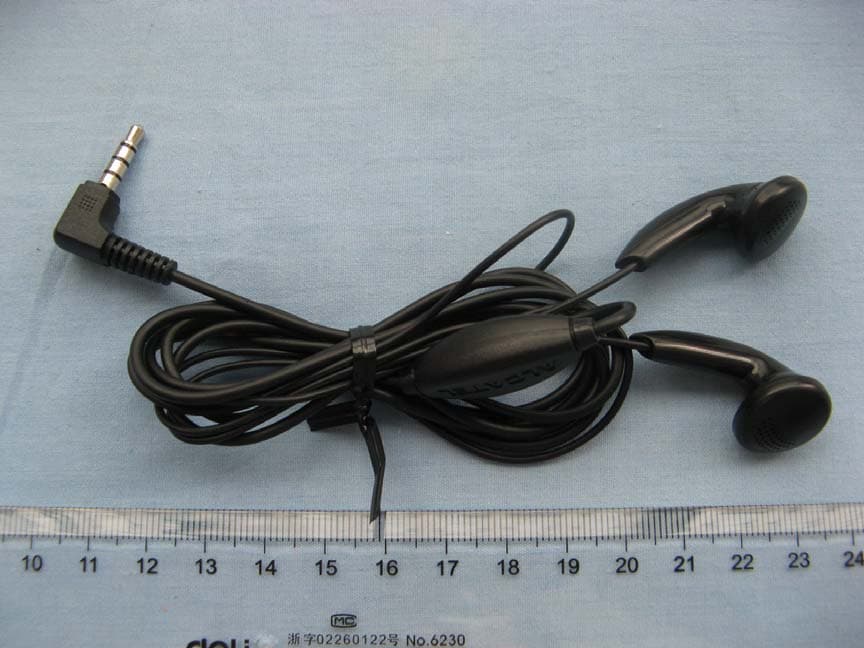 HSDPA/HSUPA/UMTS quad band/GSM Quad band/LTE 6 bands mobile phone - FCC ID 2ACCJA006 - TCL Communication Ltd. (4)