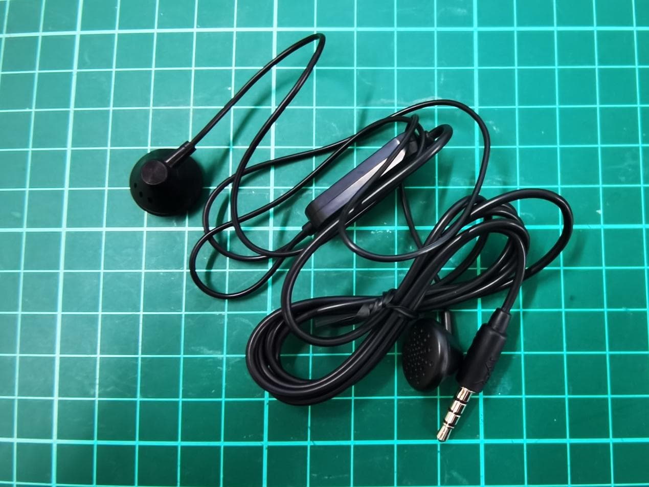LTE/WCDMA/GSM mobile phone - FCC ID 2ACCJB147 - TCL Communication Ltd. (4)