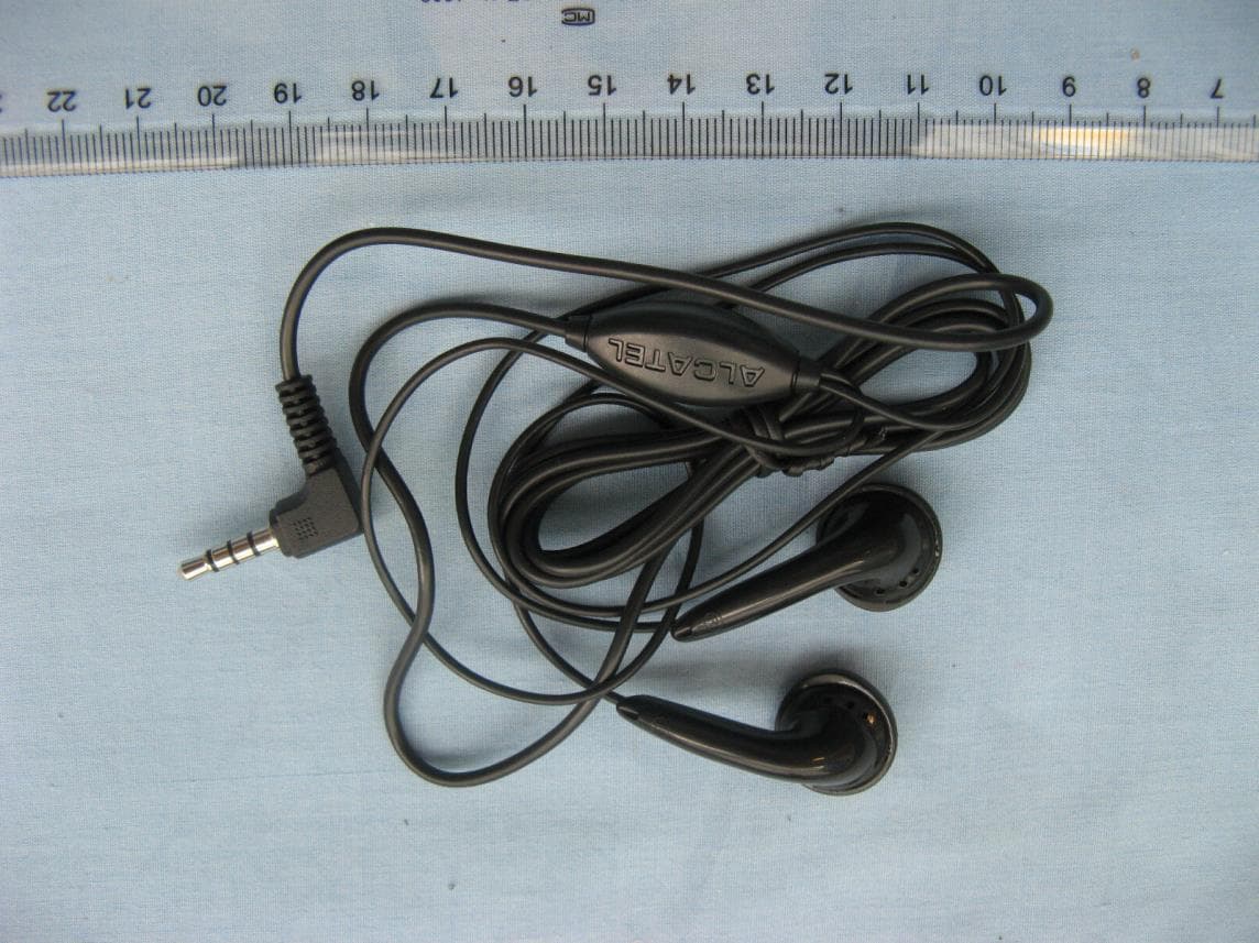 HSUPA/HSDPA/UMTS Dual band/GSM Quad band mobile phone - FCC ID 2ACCJH004 - TCL Communication Ltd. (5)