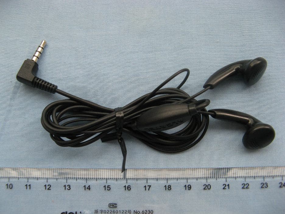 HSUPA/HSDPA/UMTS tri-band/GSM quad-band mobile phone - FCC ID 2ACCJH008 - TCL Communication Ltd. (5)