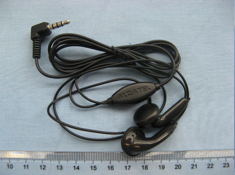 HSUPA/HSDPA/UMTS tri-band/GSM quad-band mobile phone - FCC ID 2ACCJH008 - TCL Communication Ltd. (3)