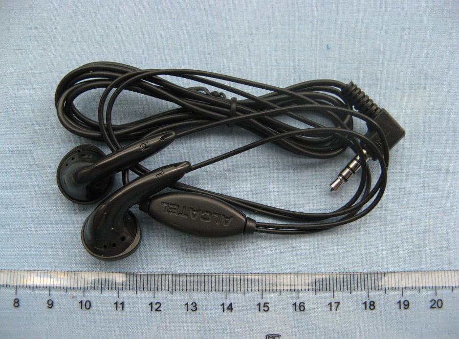 HSUPA/HSDPA/UMTS tri-band/GSM quad-band mobile phone - FCC ID 2ACCJH008 - TCL Communication Ltd. (4)
