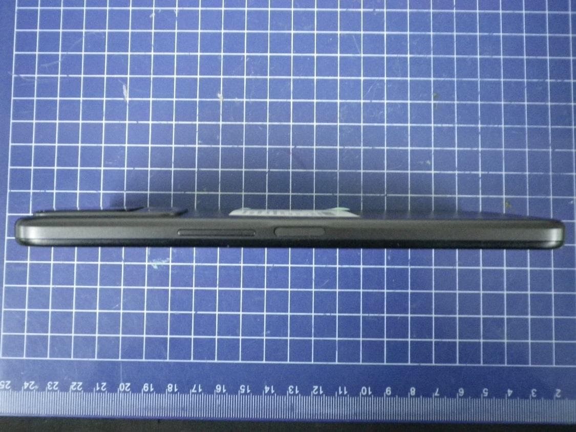 GSM/UMTS/LTE /NR Mobile phone - FCC ID 2ACCJH168 - TCL Communication Ltd. (2)