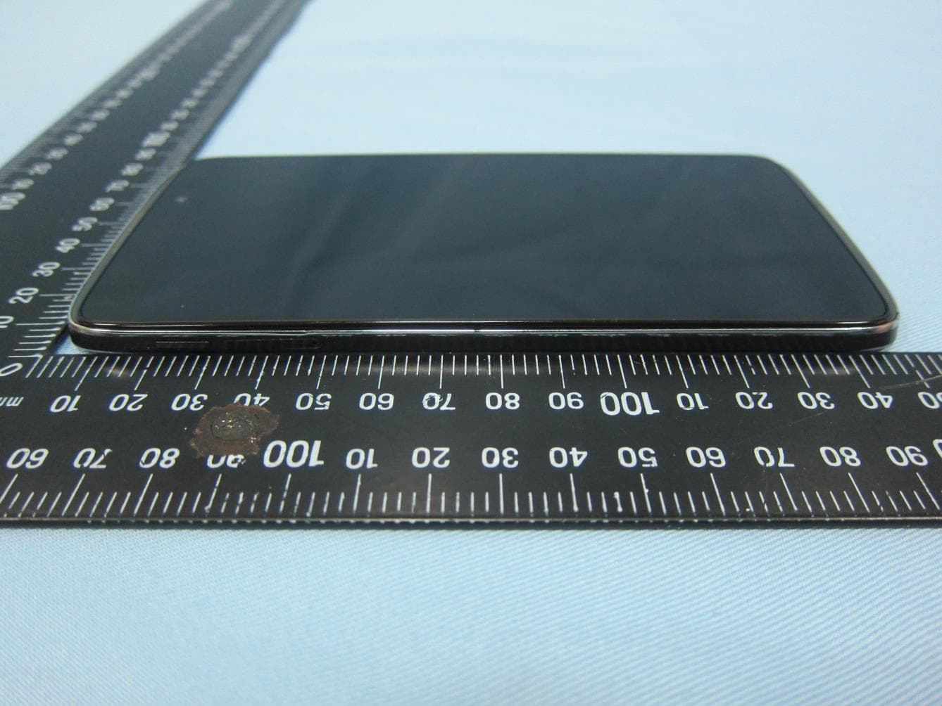 GSM Quad-band / UMTS Quad-band / LTE 6 band mobile phone - FCC ID 2ACCJN002 - TCL Communication Ltd. (4)