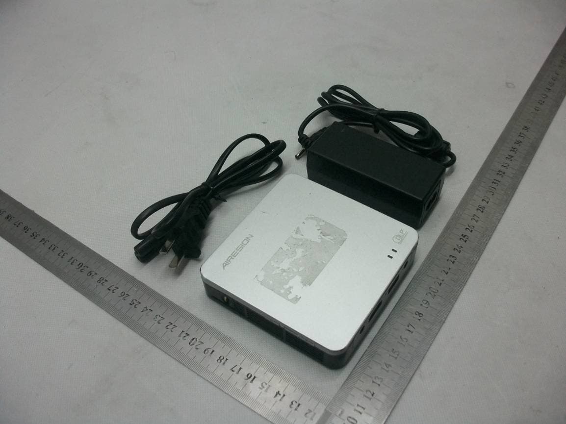 Pocket Projector - FCC ID 2ACCP-HDP200 - Shenzhen Heng feng rui Electronics Co., Ltd (2)
